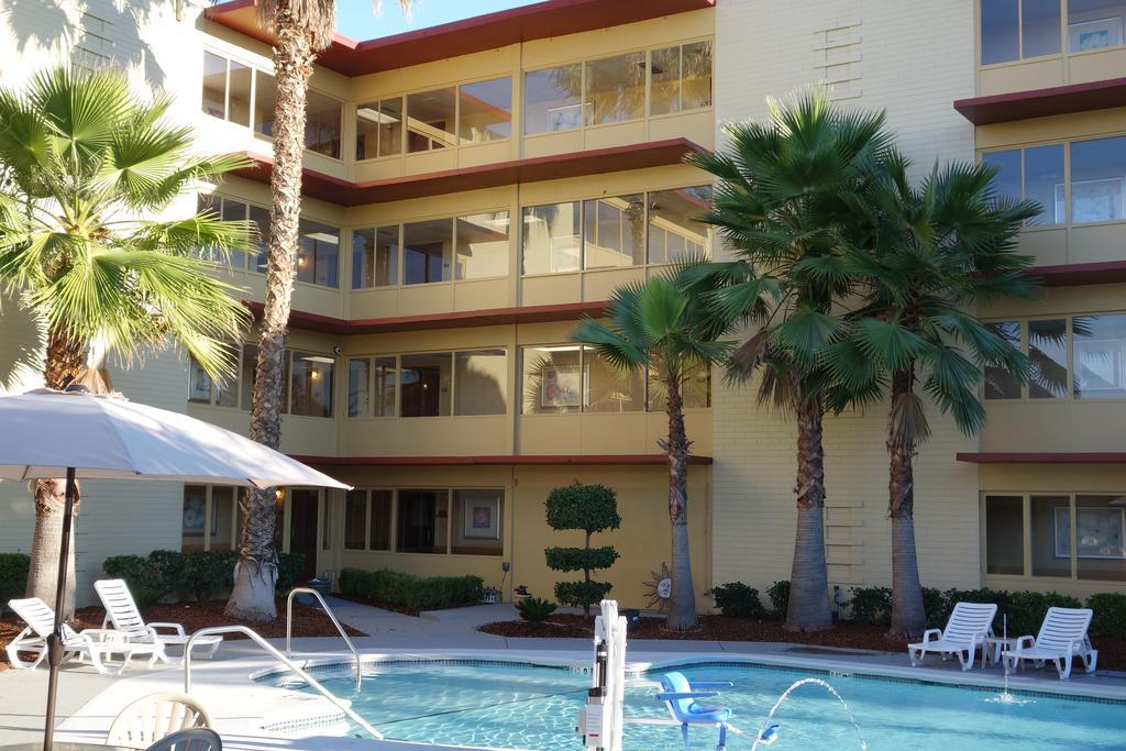 Ramada by Wyndham Sacramento North Highlands Exterior foto